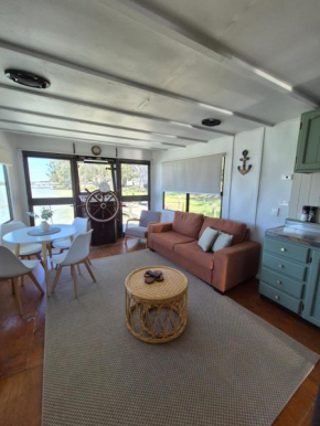 Paddle Wheeler Lilian